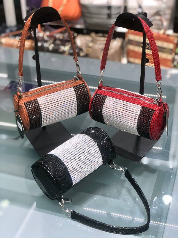 DavidRossi Bag code: d8d56f9e05214645bf70a848b7ecfa4f