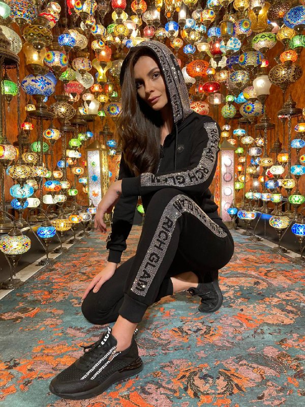 RICH GLAM code: 52a134010468a533536134de20a539a9